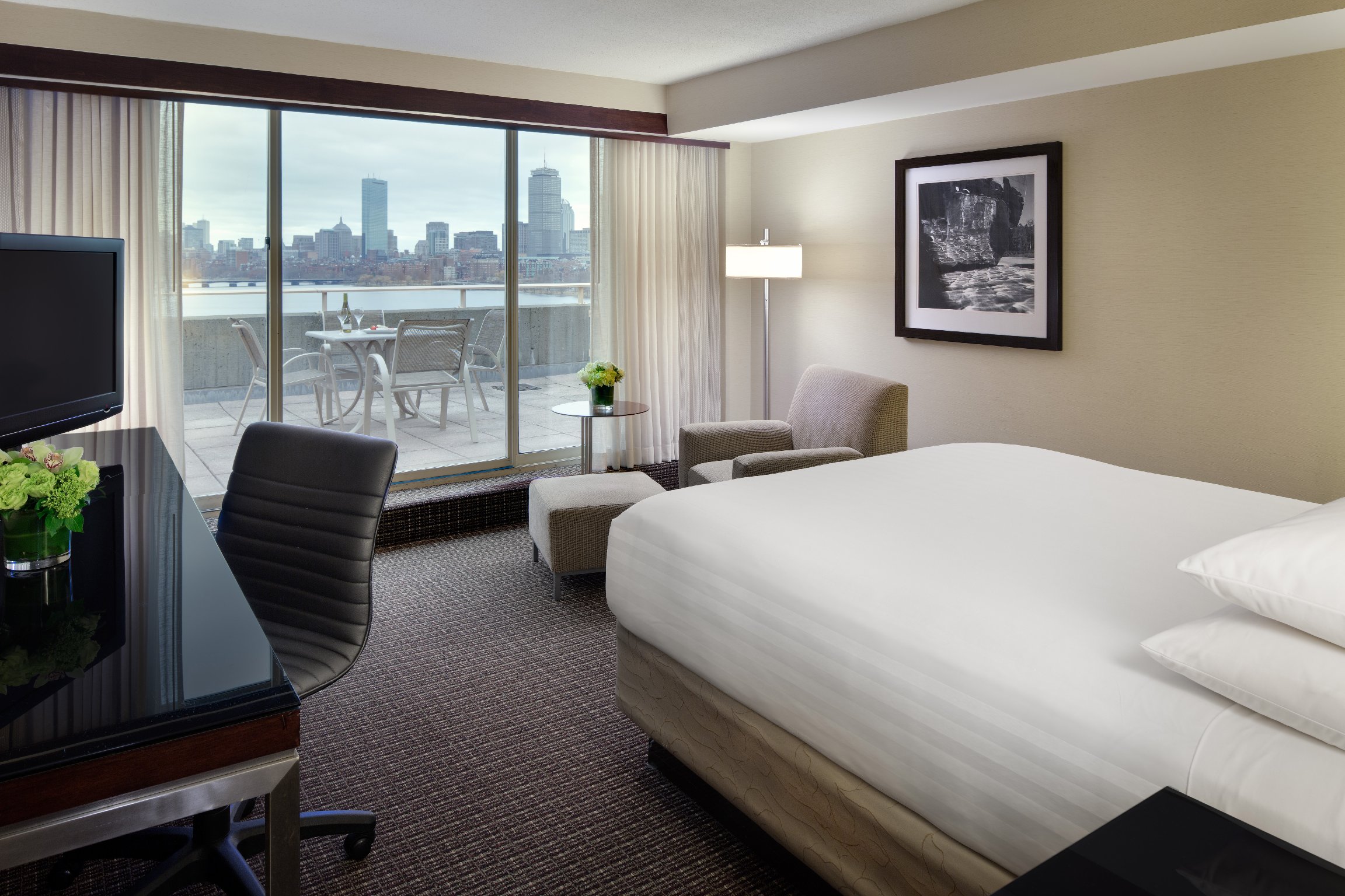Hyatt Regency Cambridge Guestroom Balcony